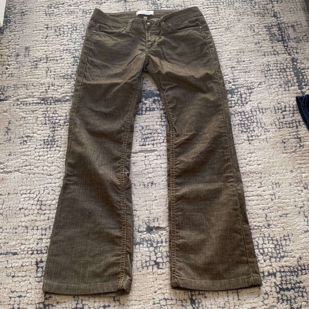 Habitual fine corduroy boot cut in olive green/brown in size 28